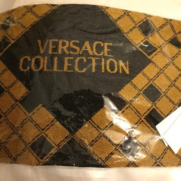 Gold and Black Versace Collection scarf - Picture 3 of 4